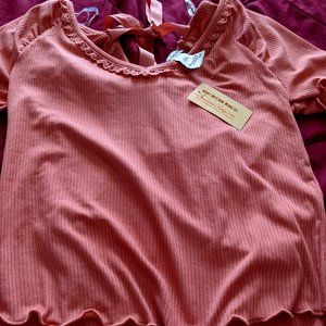 BNWT Super cute canyon color American rag top